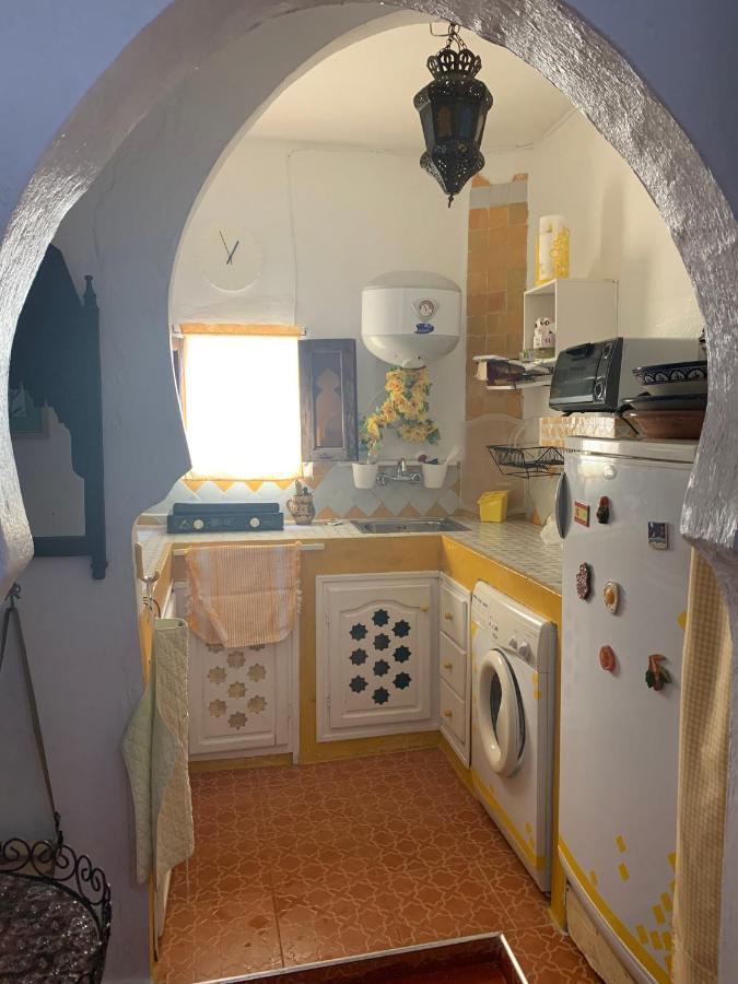 Hathor ,Casa Marroqui Con Dos Terrazas En La Medina Antigua , Ideal Parejas!! Wifi!! Асила Экстерьер фото